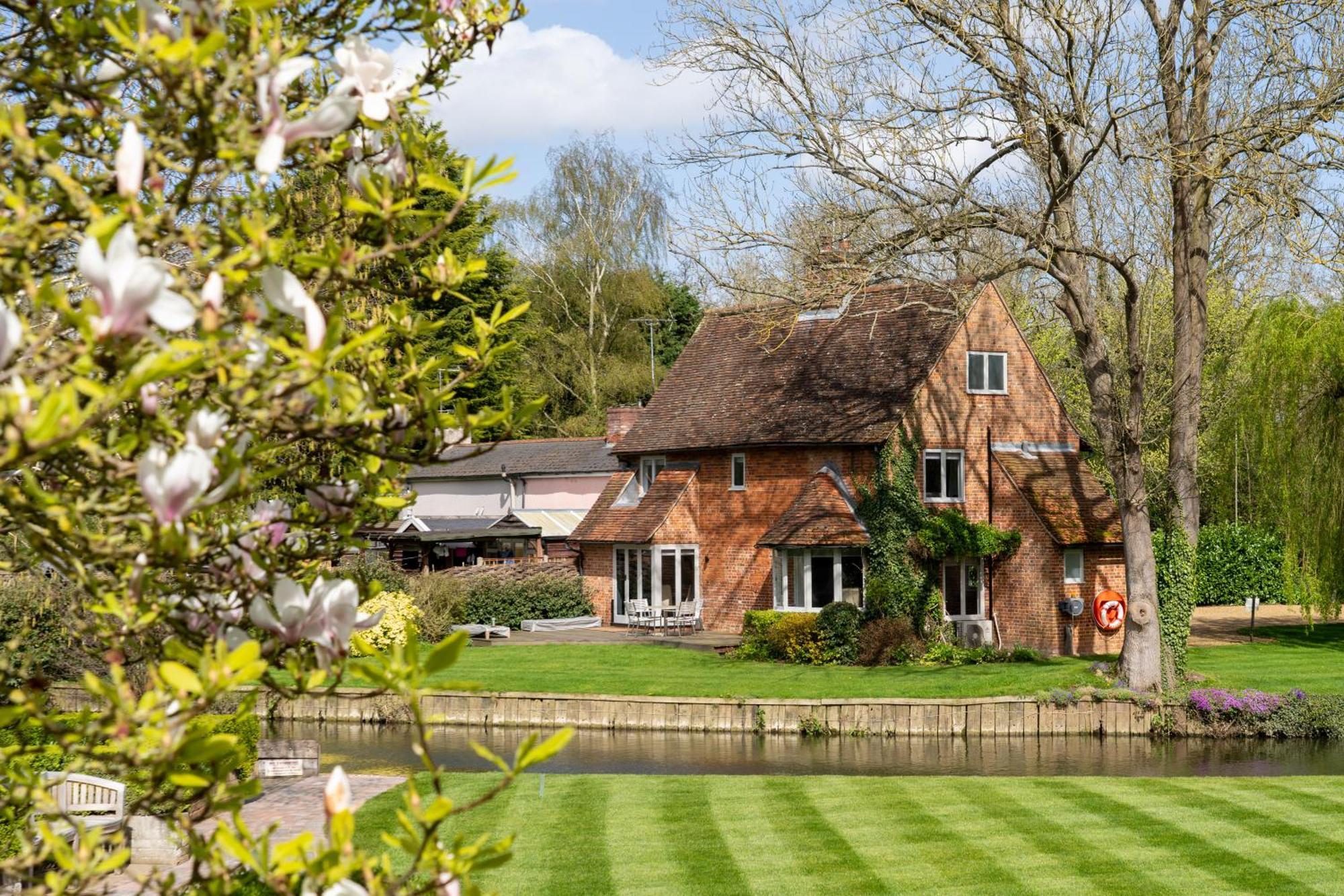 Idle Waters Villa Dedham Exterior photo